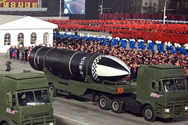 Thực hư Triều Tiên chuẩn bị phóng tên lửa đạn đạo từ tàu ngầm mới đóng?