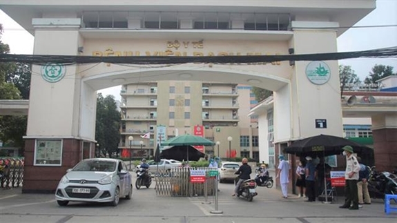bệnh viện bạch mai,bệnh viện,bác sĩ nghỉ việc,thu nhập của bác sĩ,lương bác sĩ,giám đốc bệnh viện Bạch Mai,Nguyễn Quang Tuấn