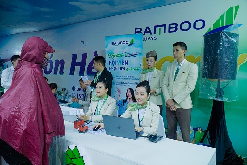 Đội mưa săn vé máy bay từ 36.000 đồng của Bamboo Airways