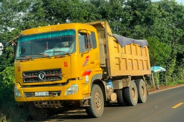 Đắk Lắk: Nhiều xe chở quá tải gần 200% đã bị phạt nặng