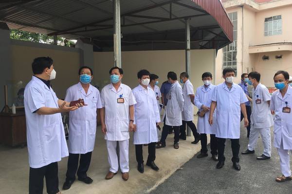 14 nhân viên y tế Bệnh viện Phúc Yên đã đến quán bar Sunny