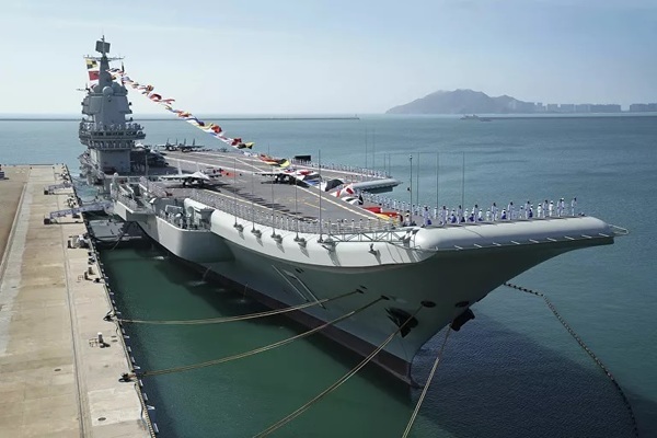 Trung Quốc nói gì về tàu sân bay Sơn Đông xuất hiện ở Biển Đông?