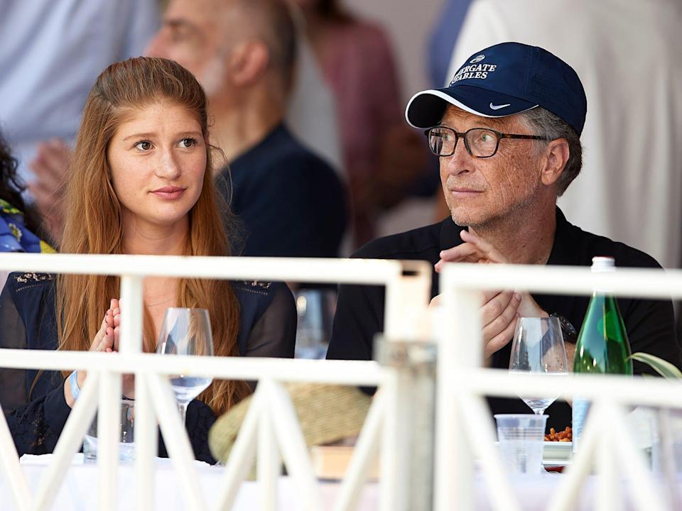 Con gái Bill Gates đang cố cân bằng cảm xúc sau tin bố mẹ ly hôn