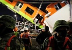 Khoảnh khắc vụ sập đường sắt trên cao tại Mexico, số người thiệt mạng tăng lên 23