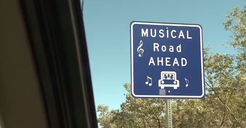 Những con đường đặc biệt phát ra âm nhạc khi ô tô chạy qua