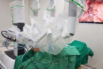 BV đầu tiên tại VN phẫu thuật u tuyến giáp bằng hệ thống Robot hiện đại nhất thế giới