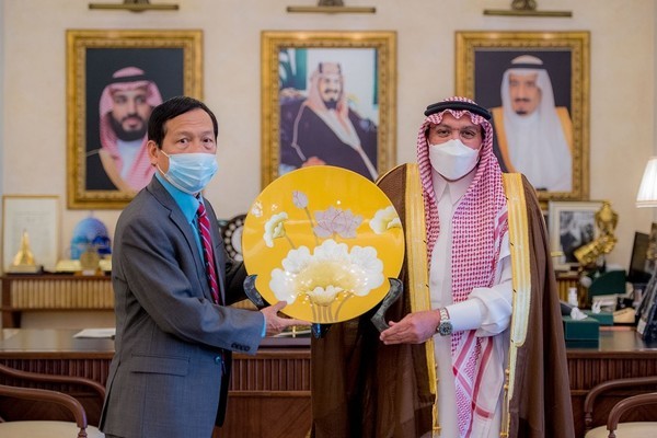 Đại sứ VN tại Saudi Arabia thăm, làm việc, xúc tiến thương mại - đầu tư tại tỉnh Qassim