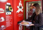 Độc đáo máy bán pizza tự động thơm giòn ở Italia