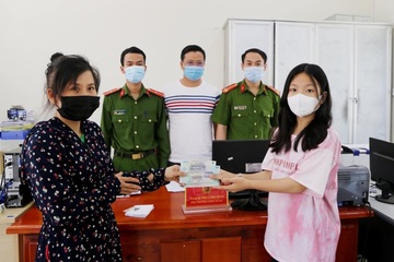 Nữ sinh Hà Tĩnh trả lại hơn 23 triệu đồng cho người đánh rơi