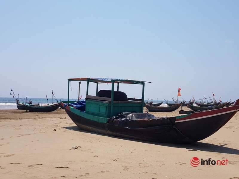 Hà Tĩnh: Bãi biển 'quây' cho thuê kinh doanh, ngư dân mất bãi neo đậu