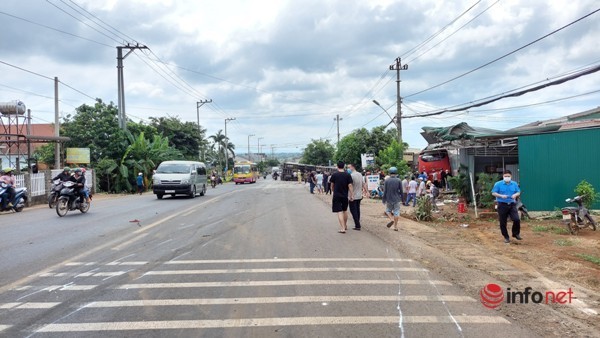 Hiện trường vụ tai nạn kinh hoàng, nhiều người thương vong ở Đắk Lắk