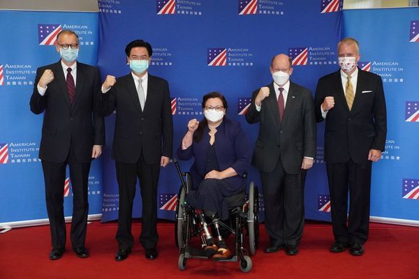 Điểm đặc biệt trong chuyến thăm của 3 Thượng nghị sĩ Mỹ tới Đài Loan
