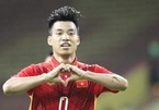 Văn Thanh “lộ” body cực phẩm khi ăn mừng bàn thắng trong trận đấu giữa ĐT Việt Nam và ĐT Indonesia