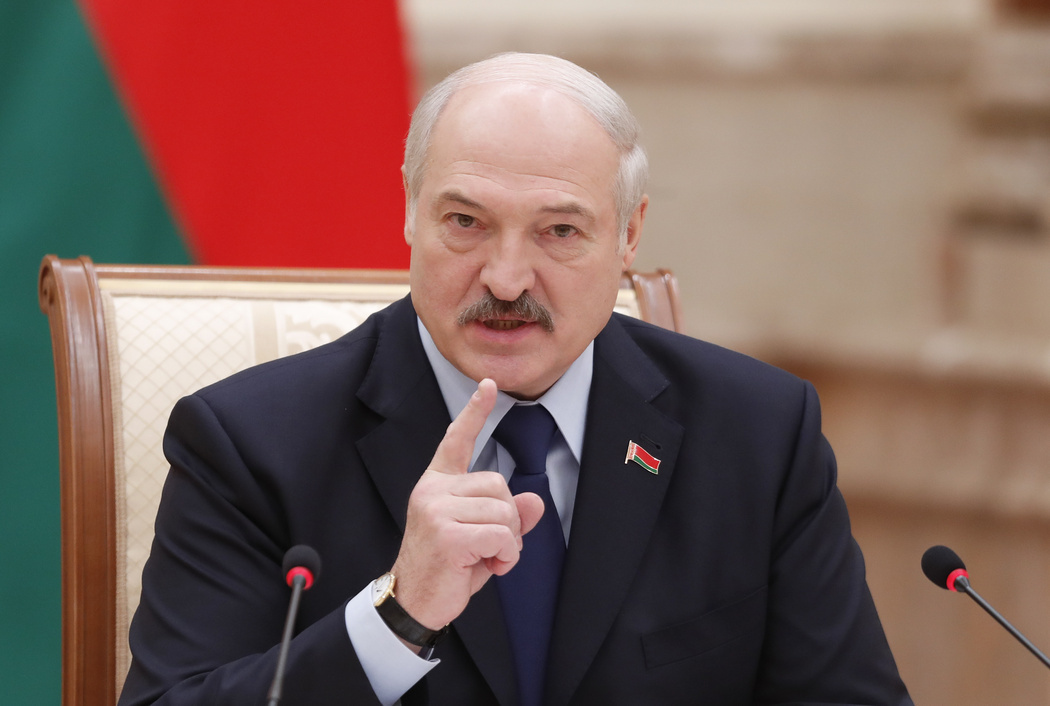Ông Lukashenko muốn người dân Belarus biết cách xử lý vũ khí