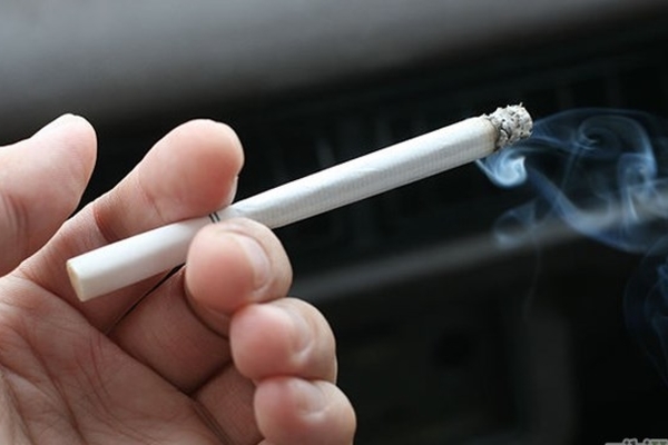 Nam bệnh nhân ung thư phổi do có tiền sử hút thuốc lá nhiều năm