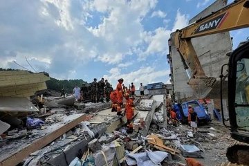 Trung Quốc: Sập nhà làm 5 người chết, hơn 400 nhân viên cứu hộ vào cuộc