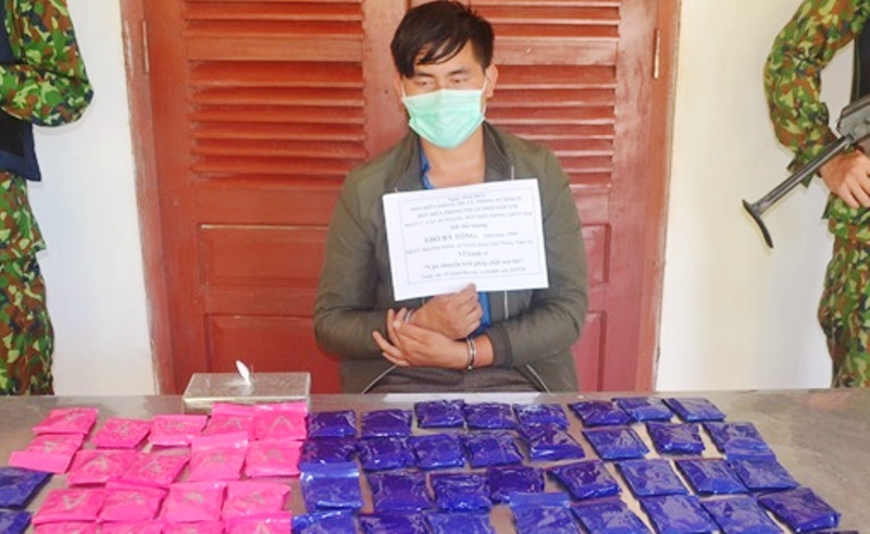 Bắt giữ đối tượng vận chuyển ma túy số lượng 'khủng' ở biên giới Nghệ An