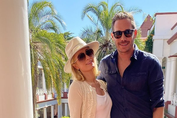 Chán việc quay cuồng kiếm tiền làm tỷ phú, tiểu thư Paris Hilton ao ước được làm mẹ ở tuổi 40
