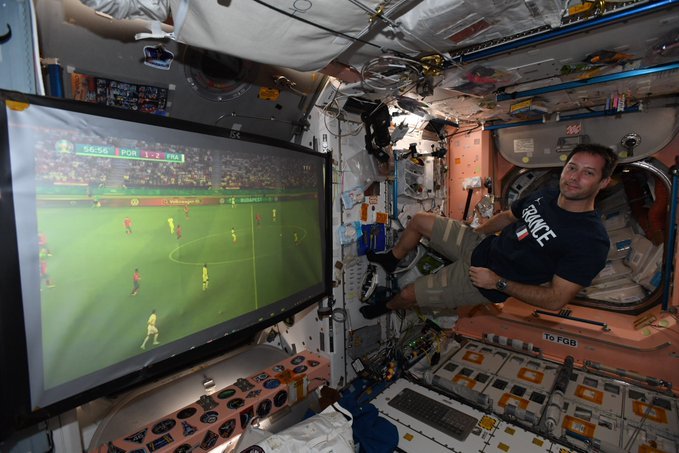 Xem bóng đá Euro 2020 theo kiểu phi hành gia trên Trạm vũ trụ quốc tế ISS