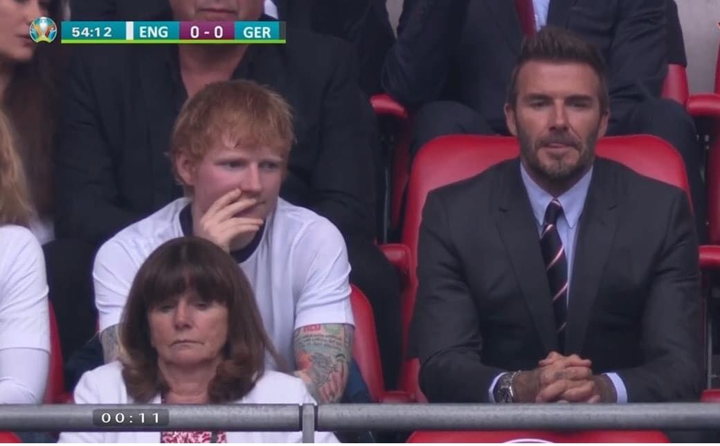 Hai ngôi sao nước Anh “mỗi người một vẻ” ngồi cạnh nhau xem EURO 2020 khiến hội chị em “bấn loạn”