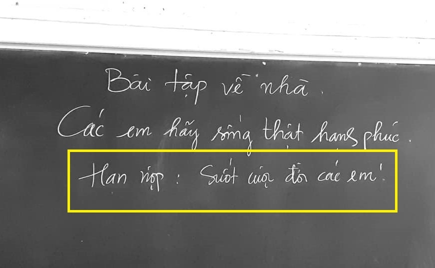Nghẹn ngào đọc bài tập về nhà có 'hạn nộp suốt cuộc đời' của cô giáo Toán