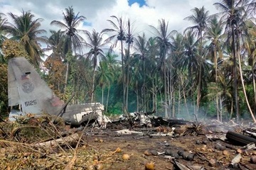 Số người thiệt mạng trong vụ rơi máy bay ở Philippines tiếp tục tăng