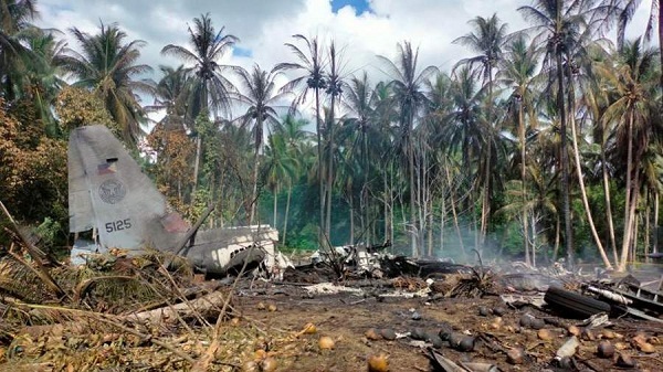 Số người thiệt mạng trong vụ rơi máy bay ở Philippines tiếp tục tăng