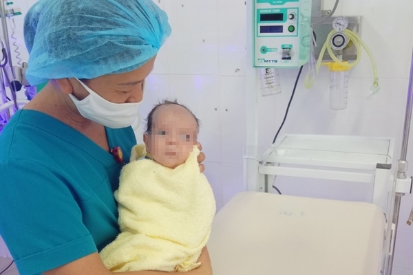 Quảng Nam: Kịp thời cứu sống trẻ bị uốn ván nặng do sinh tại nhà