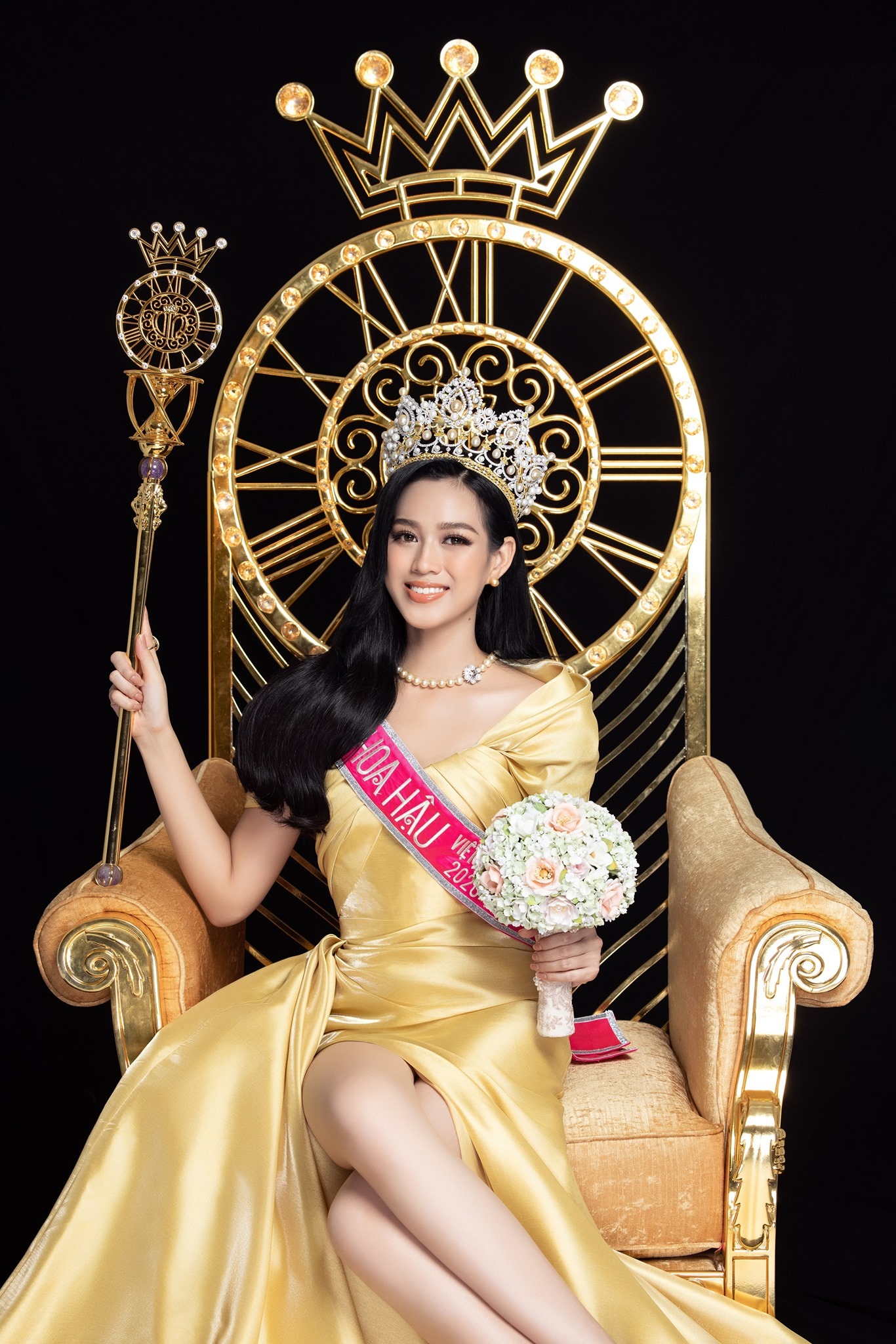 Hoa hậu Đỗ Thị Hà 'tiết lộ' điều quan trọng nhất trước ngày thi tốt nghiệp THPT Quốc gia để giành điểm cao