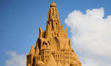 Lâu đài cát lớn nhất thế giới được xây dựng ở vùng biển Đan Mạch