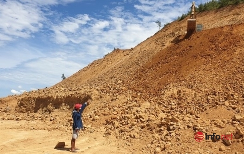 Hà Tĩnh: Dự án làm đường chưa đền bù đã lấy đất, thi công bụi mù mịt ngập nhà dân