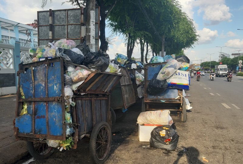 Cần Thơ: Thu gom chất thải rắn đô thị đạt 98%, lắp hệ thống gom rác tự động trên sông