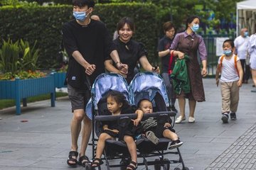 Chính sách 3 con giải tỏa 'cơn khát con trai’ cho các cặp đôi Trung Quốc