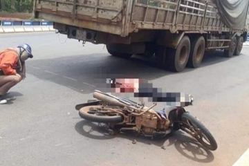 Va chạm nghiêm trọng giữa xe tải và xe máy, một người phụ nữ tử vong