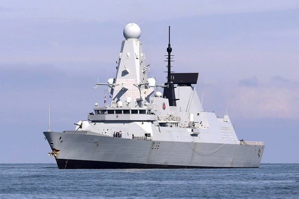 Nga cảnh cáo tàu chiến Anh còn lại gần Crimea, thủy thủ sẽ bị thương