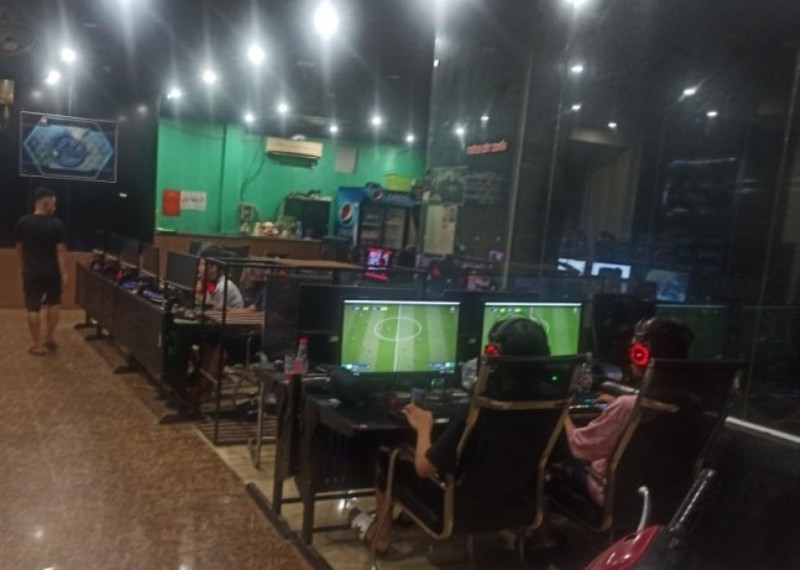 Hà Tĩnh: Lén lút cho khách tụ tập chơi game, 2 cơ sở kinh doanh dịch vụ internet bị phạt 15 triệu đồng