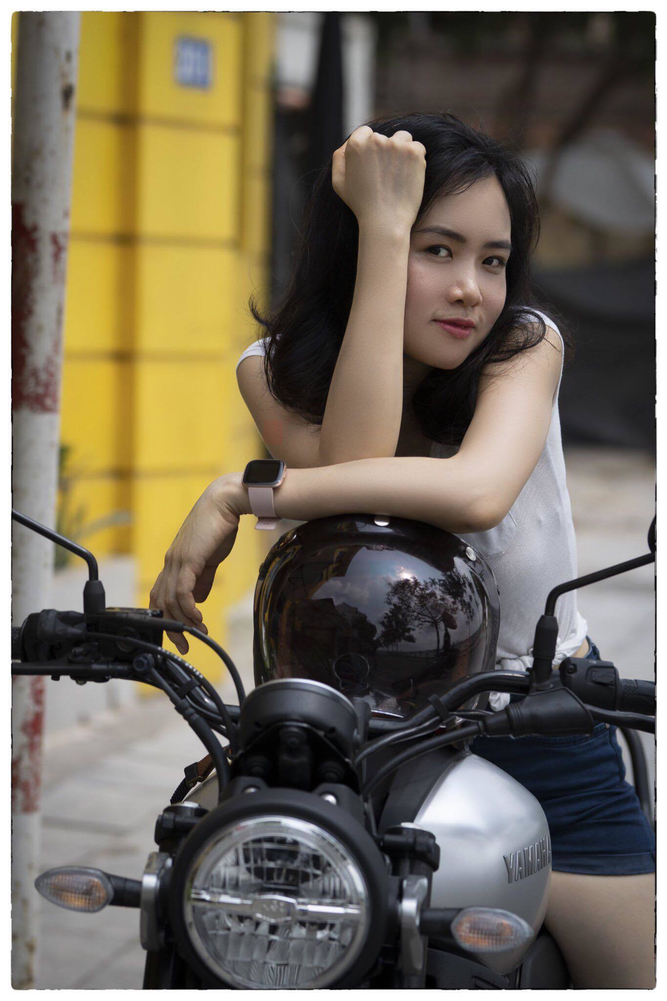 ‘Hot mom’ U40 ở Hà Nội trẻ trung như gái đôi mươi khiến dân mạng kinh ngạc