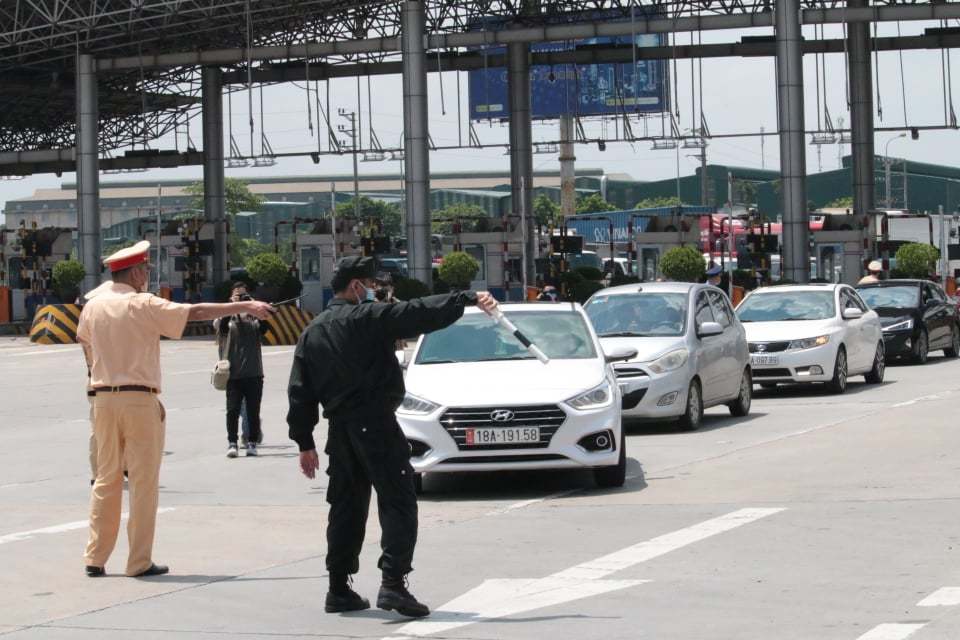 Ngày 26/7, có 5.460 phương tiện vào Hà Nội phải quay đầu