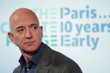 Jeff Bezos ‘mất’ ngôi người giàu nhất thế giới