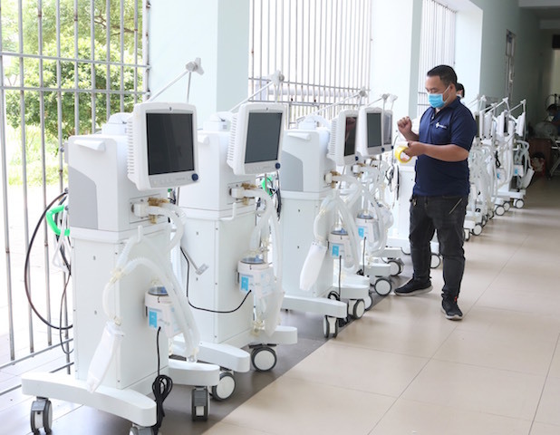 Chuyến tàu đặc biệt mang nhiều trang thiết bị y tế hiện đại chi viện cho Thành phố Hồ Chí Minh