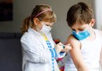 Nhiều quốc gia bắt đầu tiêm vắc-xin Covid-19 cho thanh thiếu niên