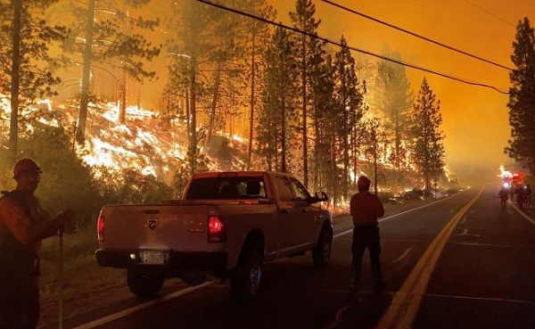 Cháy rừng kỷ lục phá hủy gần 900 ngôi nhà ở California