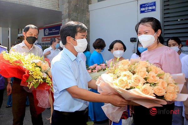 Hàng trăm y bác sĩ miền Trung vào TP. HCM hỗ trợ chống dịch