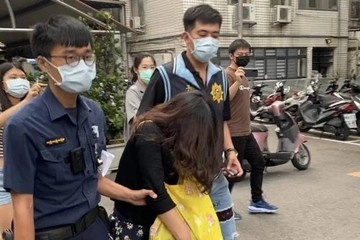 Câu chuyện khó tin sau hành động bỏ con vào xe rác của người mẹ ở Đài Loan