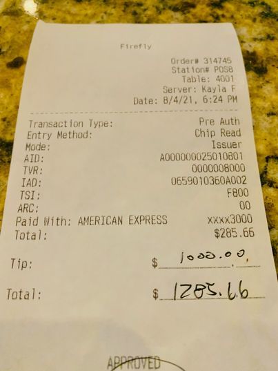 Nhà hàng sững sờ khi khách tip gấp nhiều lần giá trị hoá đơn vì lý do không tưởng
