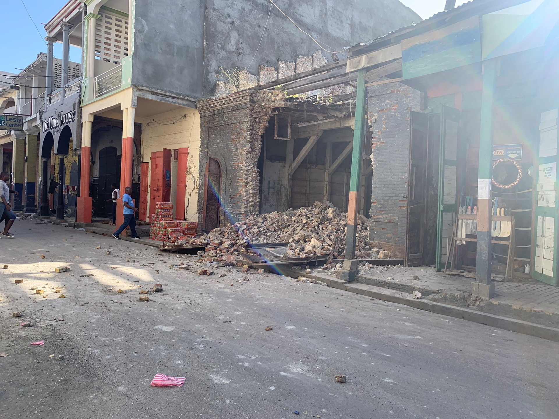 Số người thiệt mạng trong trận động đất ở Haiti vượt quá 700