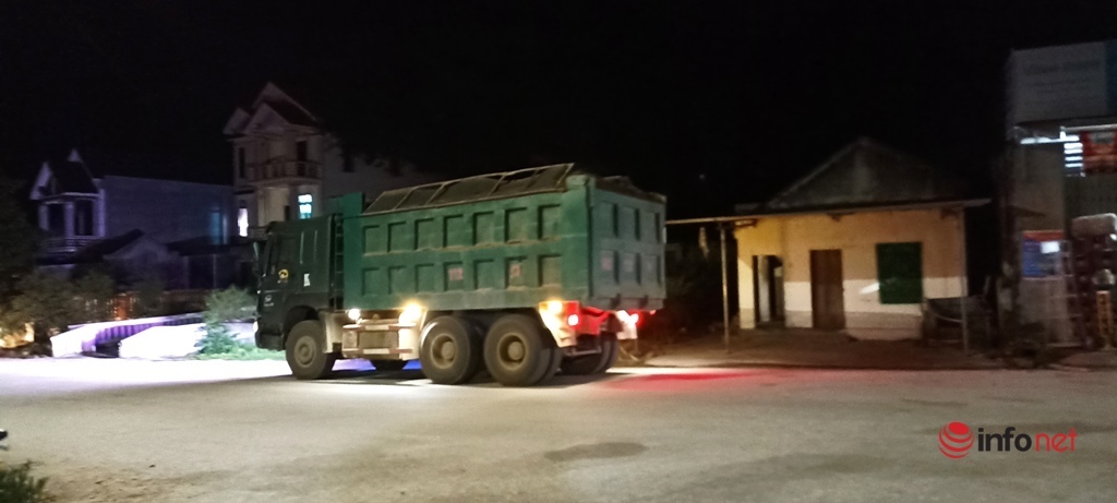Thanh Hóa: Xe tải chạy xuyên ngày đêm, cày nát tỉnh lộ 520
