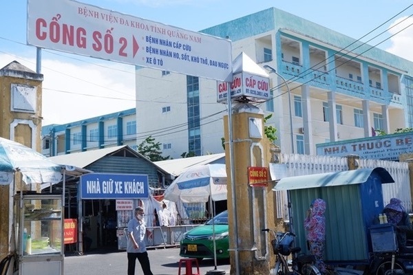 Quảng Nam: Truy tìm nhóm côn đồ xông vào bệnh viện đánh người