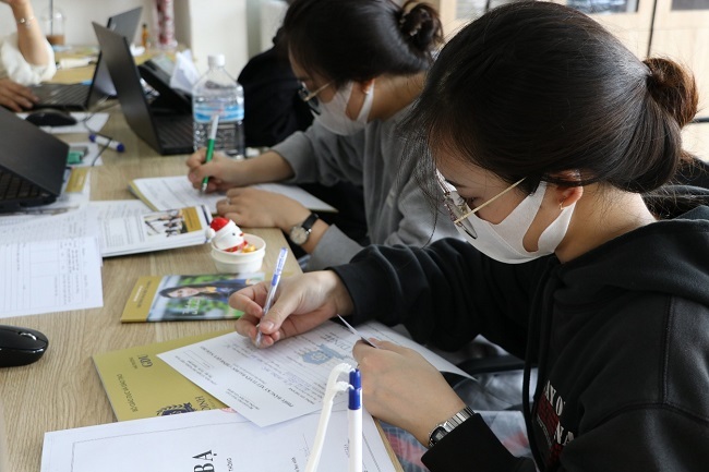 Đại học tung học bổng hỗ trợ tân sinh viên nhập học thời dịch bệnh