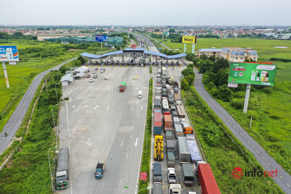 Hà Nội: Trạm kiểm soát cao tốc Pháp Vân - Cầu Giẽ ùn tắc kéo dài hàng ki lô mét